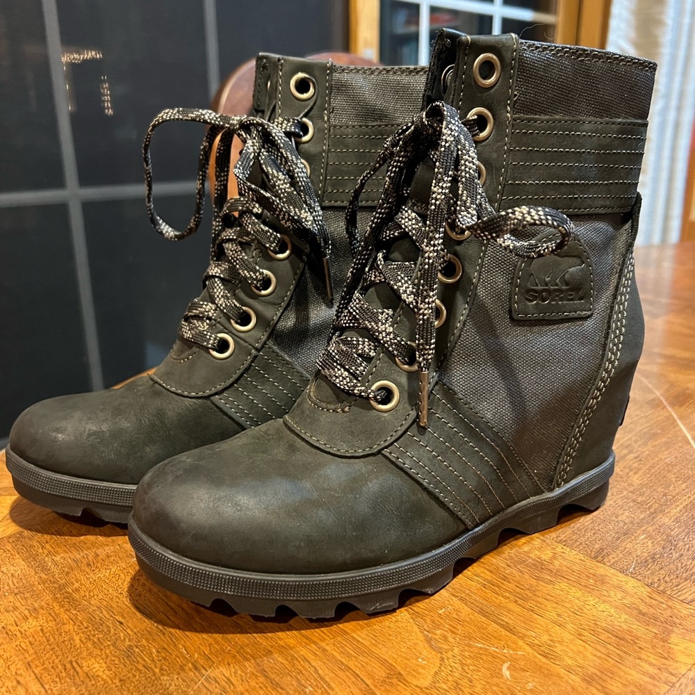 Sorel Women’s Boot size 8